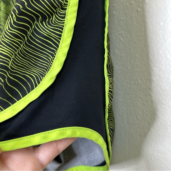NIKE Women's DRI-FIT Dry Tempo Running Short - Volt Black - Medium - Picture 5 of 15